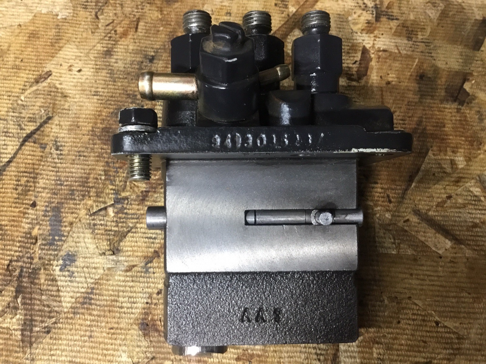 Used Daedong Fuel Injection Pump for Kioti 3C100LWS Engine 9413035237