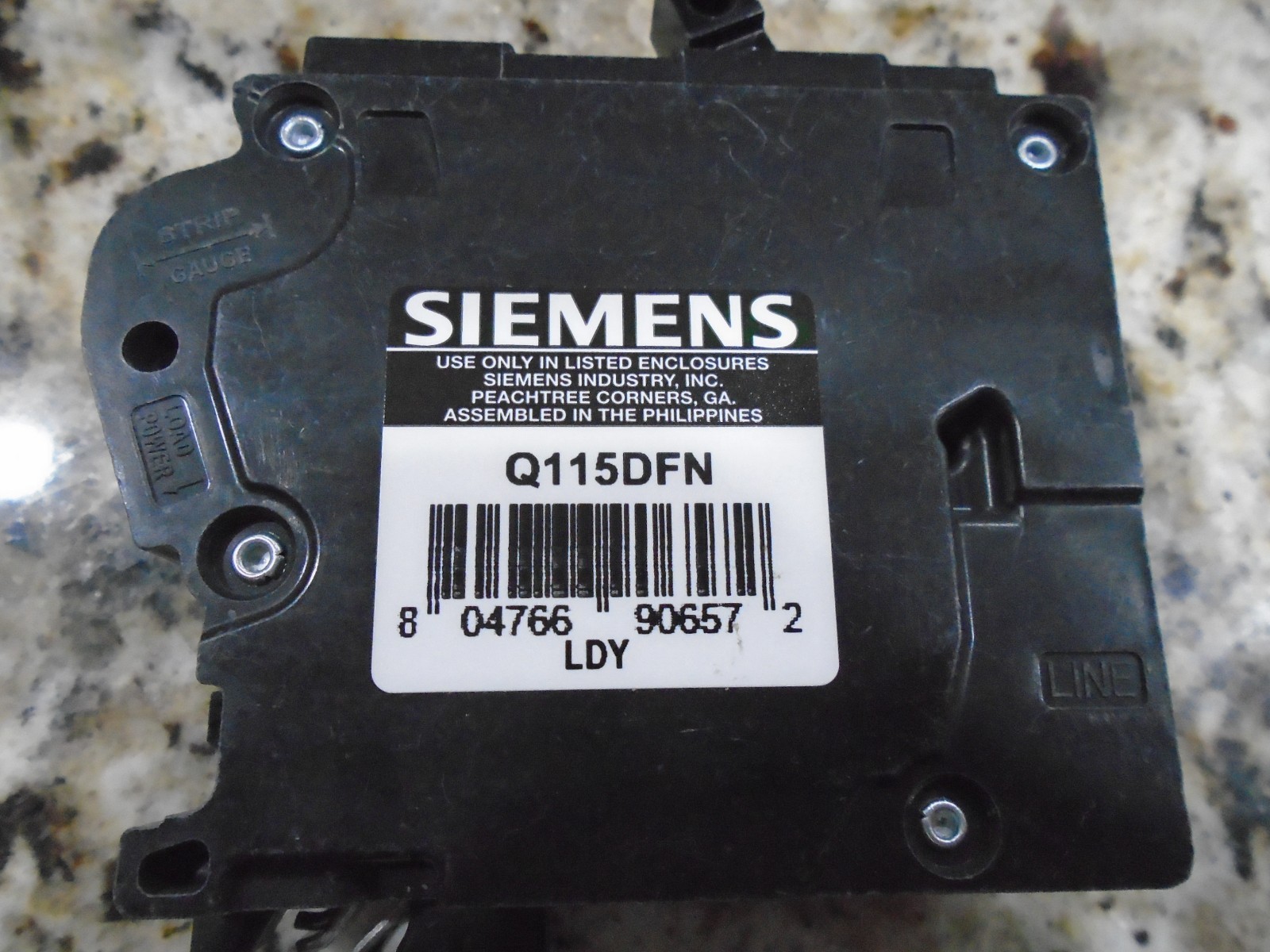 1 NEW SIEMENS Q115DFN 15AMP DUAL FUNCTION COMBINATION ARC FAULT & GFI BREAKER