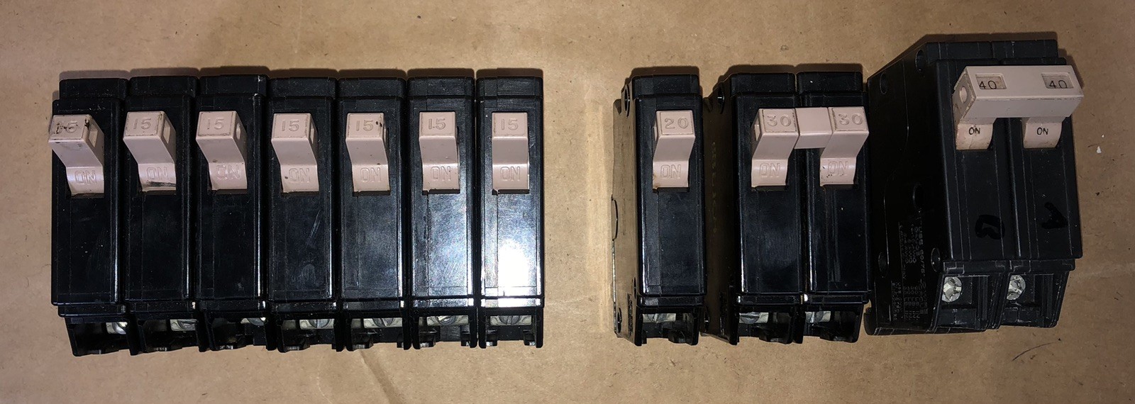 Lot of 10 Cutler Hammer CIRCUIT BREAKER 15, 20, 30, 40 AMPS tested continuity