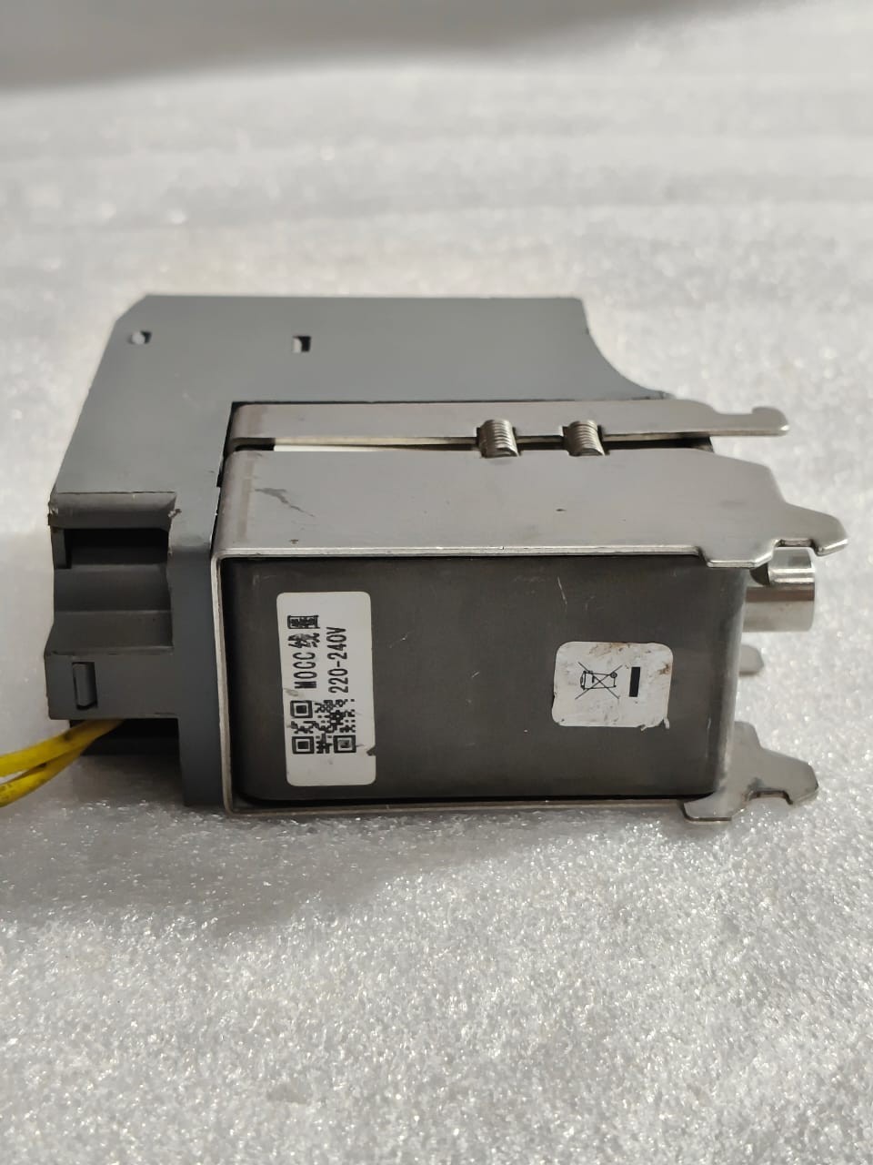 GE GCCN240 CLOSE COIL 220-240V DC 350VA LOW VOLTAGE POWER BREAKER FAST