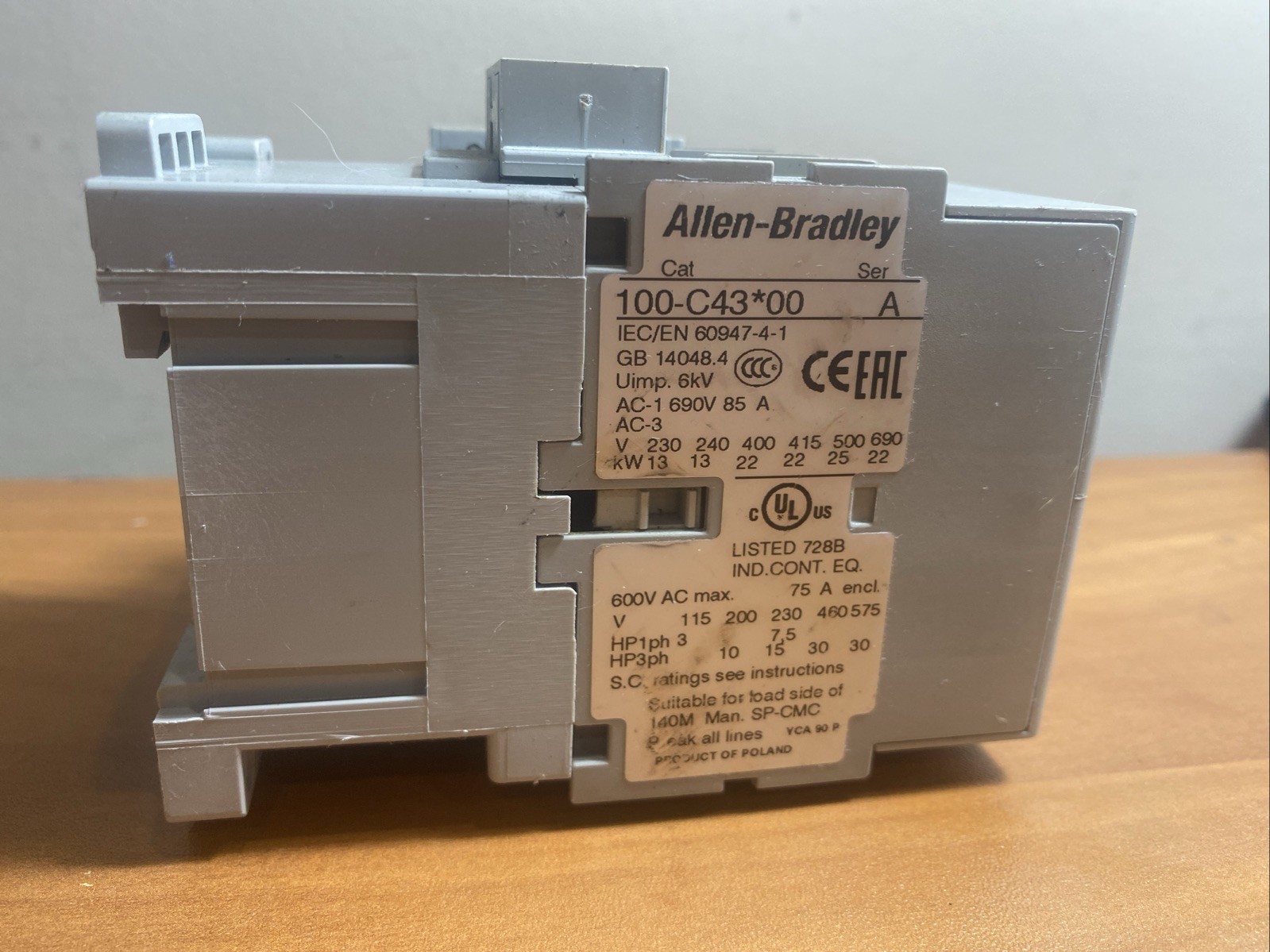 ALLEN BRADLEY 100-C43*00 /A CONTACTOR 600VAC W/ 100-S /B CONTACT BLOCK