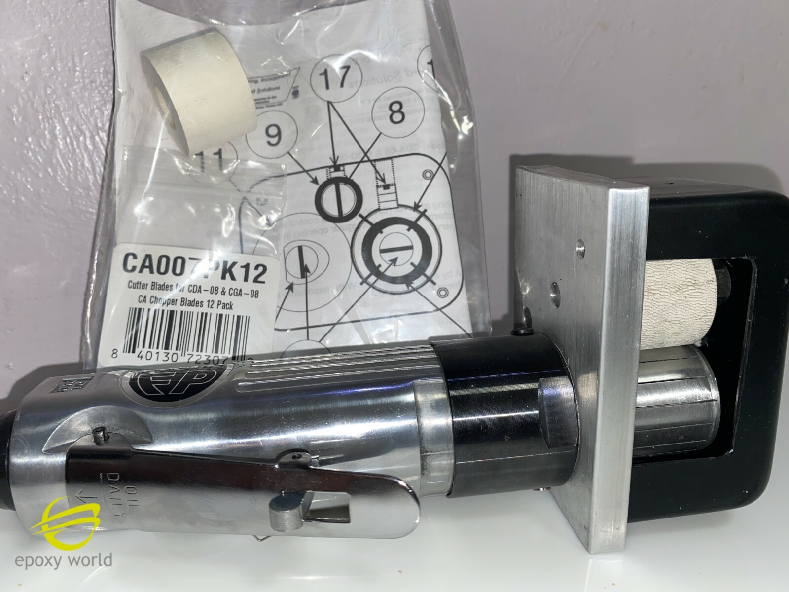 New & Improved! PNEUMATIC FIBERGLASS CHOPPER GUN p/n CDA-16 Extra blades, roller
