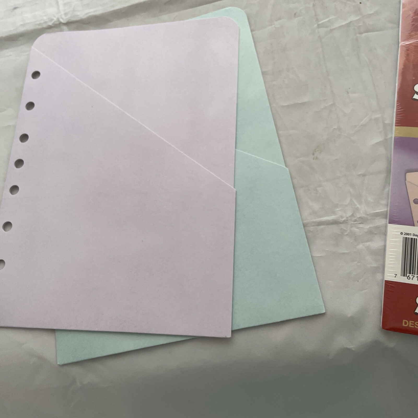 5 1/2 X 8 1/2″ DAY-TIMER 8 Soft Hues Slash File Pockets