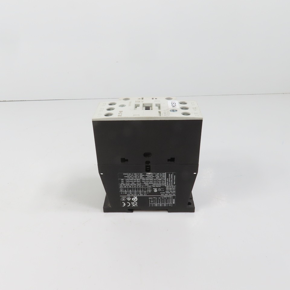 Eaton DILM32-01 XTCE032C01 3PH 25HP Contactor 110V Coil 40A 600V Max