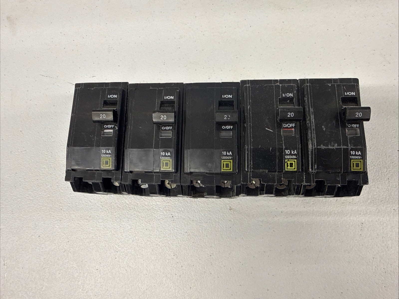 Lot 5 Square D QO220 Circuit Breaker 2 Pole 20A 120/240 V