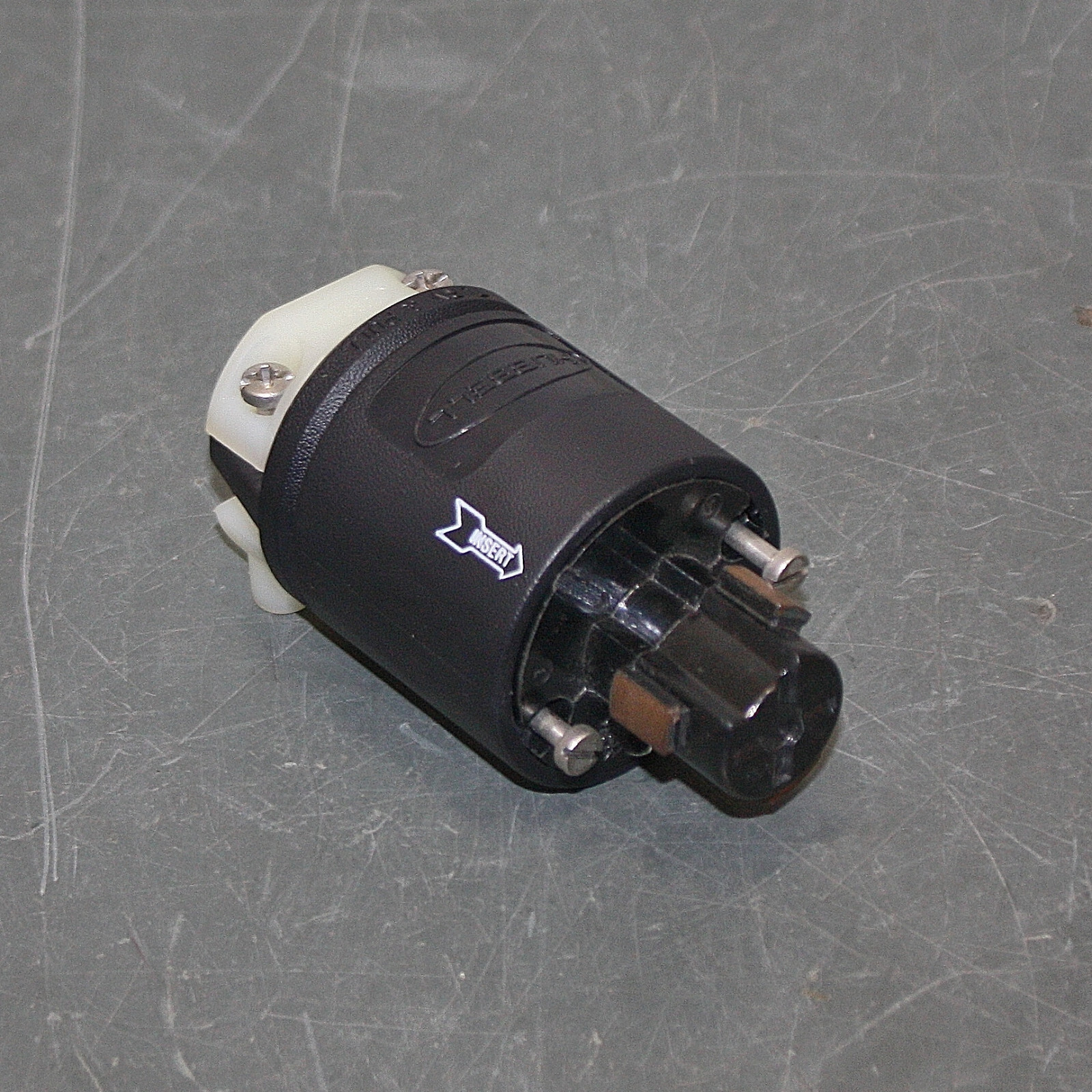 Hubbell Locking Plug HBL23005GB, 20 A, 125V AC, 2 Pole, 1 PH, IP30, Polarized