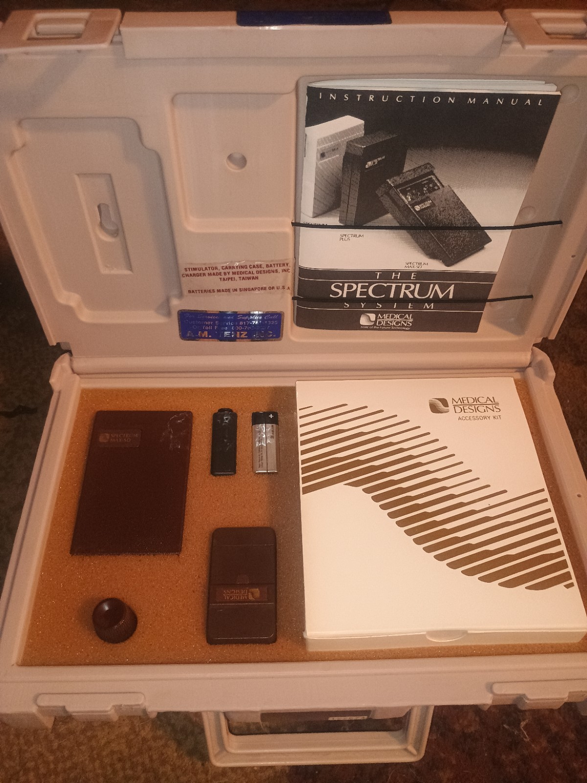 Medical Designs Spectrum Handheld TENS Unit Kit w/ Case, Manual & Accessories
