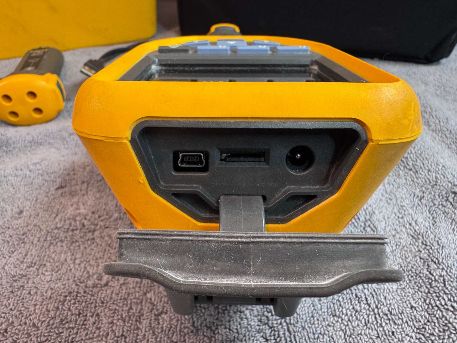 Pre-Owned Fluke TiS75 9Hz Thermal Camera Kit w/ Charger, 2 Batteries & Case