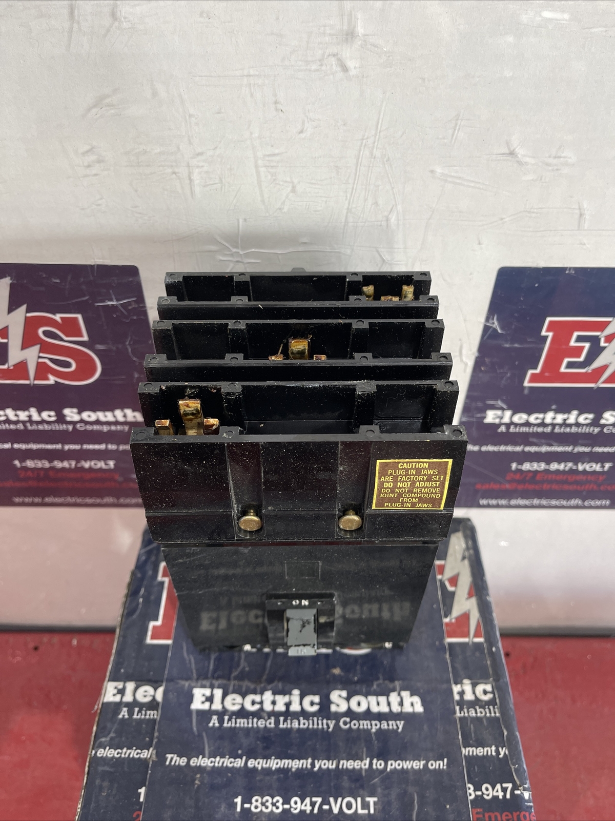 Square D FH36015 Circuit Breaker 15 Amp 600V 3 Pole