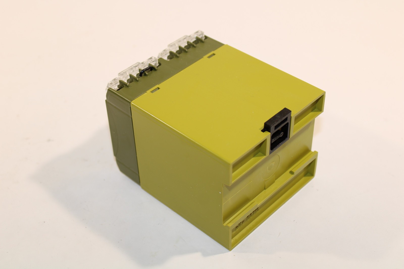 Pilz PNOZ V30 Safety Relay NEW