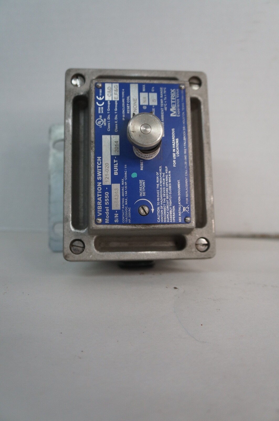 USED Metrix 5550-121-120 Vibration Switch 480VAC Max. 15A/250VDC Max. 1/4A 1/8HP