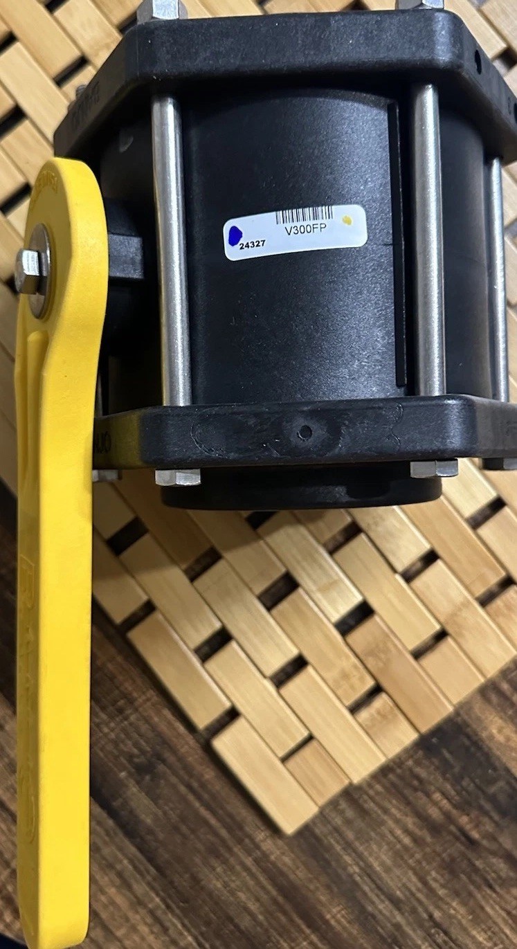 Banjo V300FP Polypropylene Ball Valve, Full Port, 3″ NPT Female