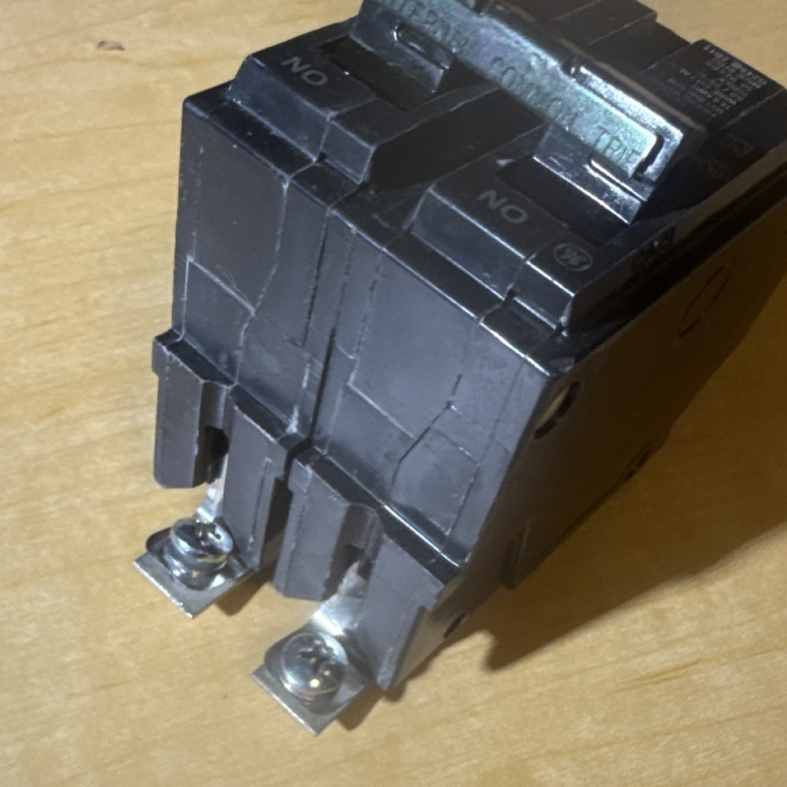 GE THQB2130 Circuit Breaker 30A 2-Pole 120/240V Bolt-On Black HACR