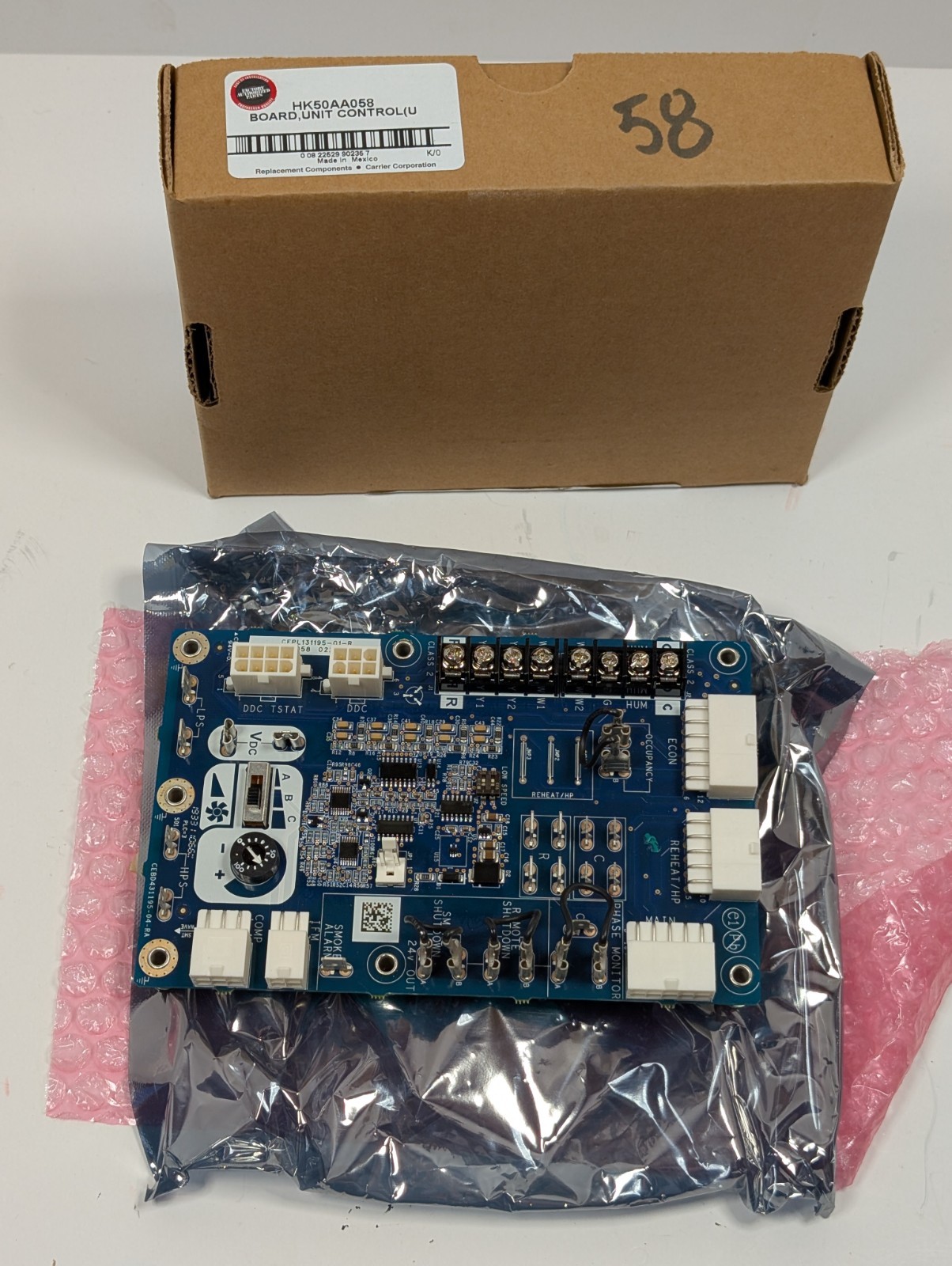 Carrier Unit Control Board HK50AA058 CEPL131195-01-R New, Open Box