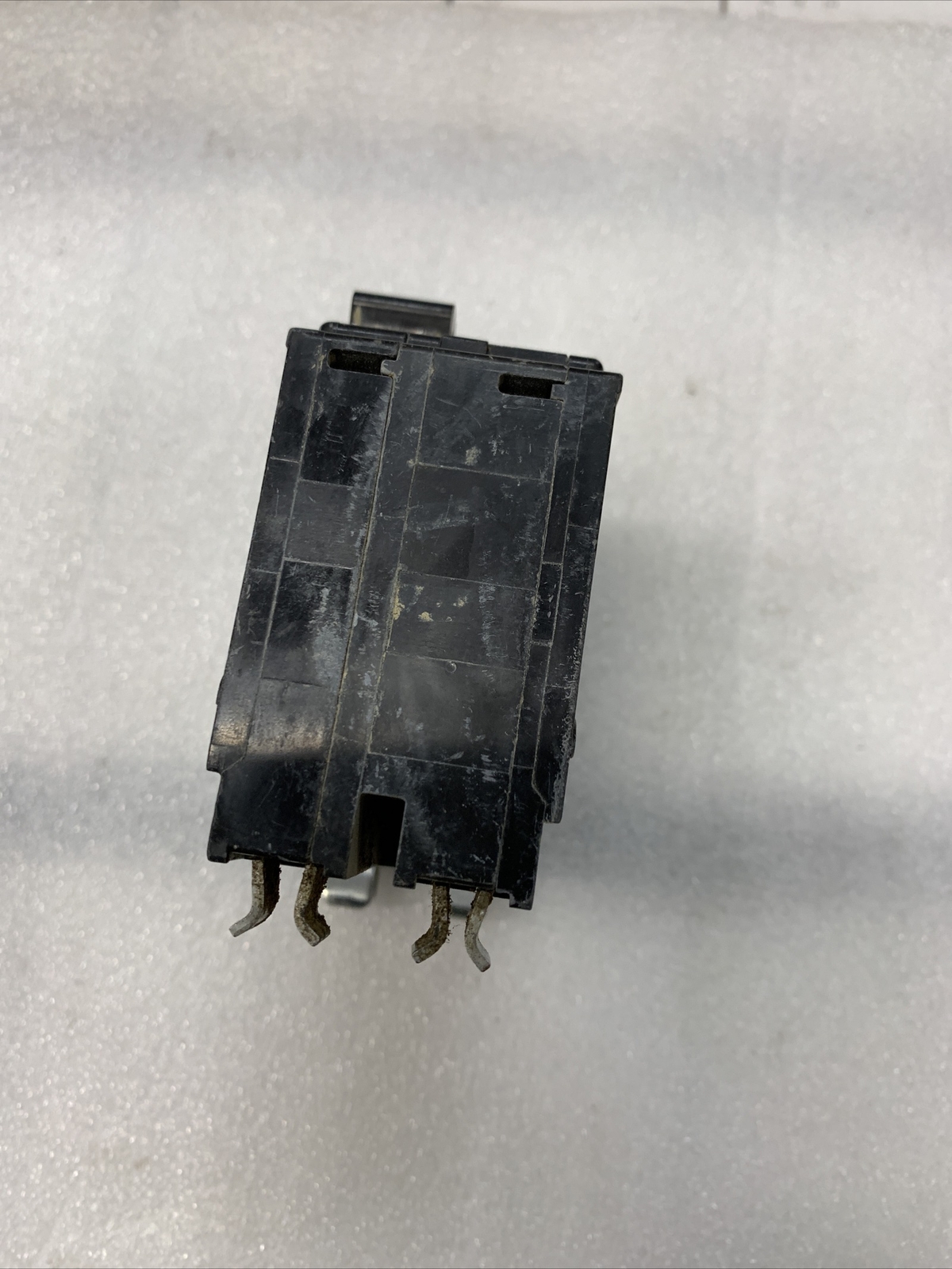 SQUARE D QO240 2 POLE PLUG IN CIRCUIT BREAKER 40A 240V