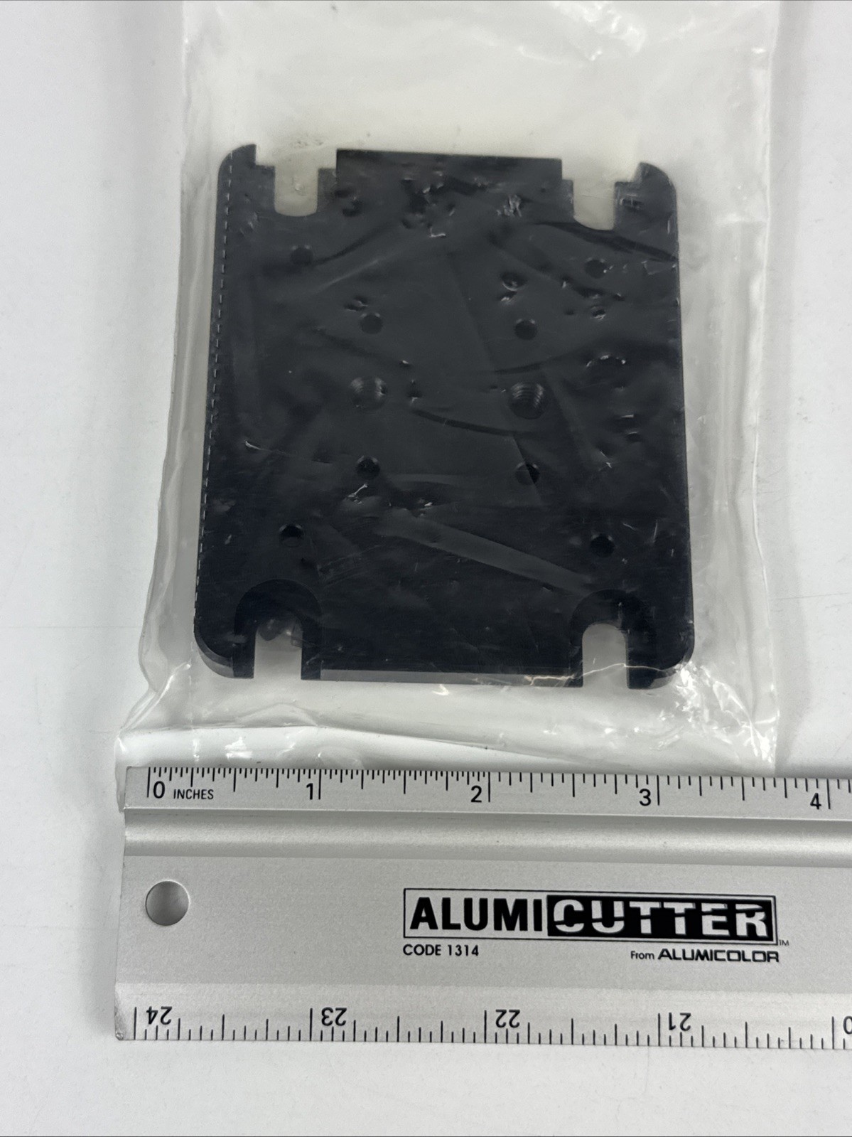 Thorlabs Vertical Mounting Plate for 34 mm & 66 mm Optical Rails NEW