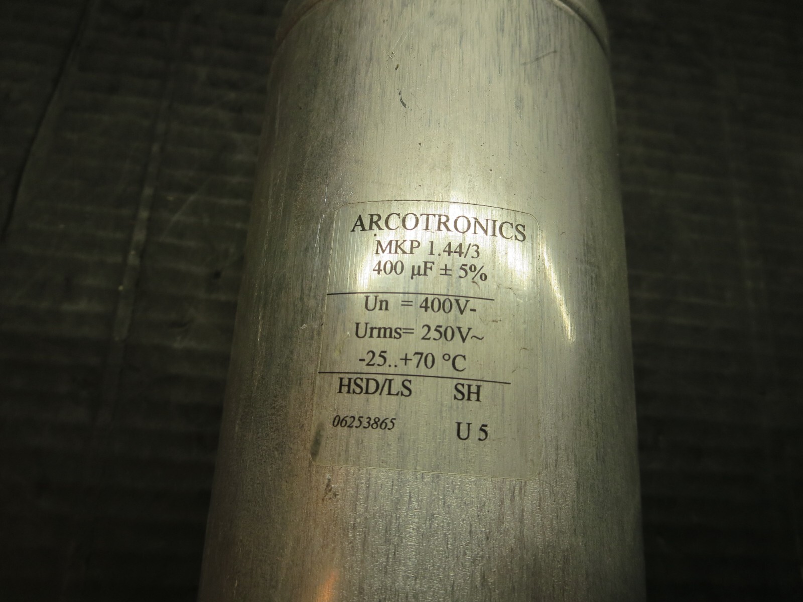 Arcotronics, MKP 1.44/3, Capacitor, 400 uF +/- 5%, Un=400 VDC, Urms=250 VAC-NOS