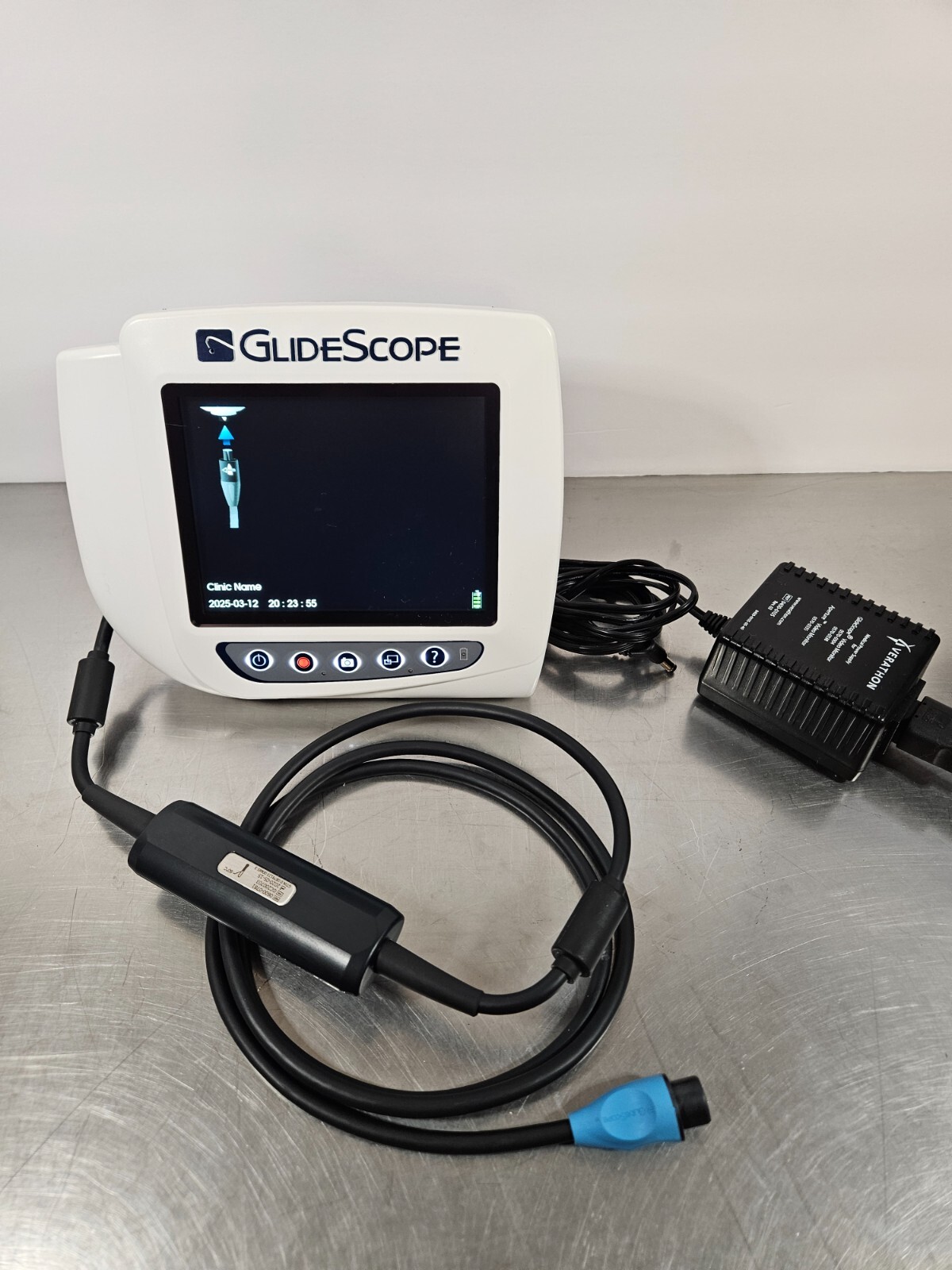 Verathon Glidescope 0570-0338 Monitor, 0600-0781 Bflex cable, 0400-0105 charger