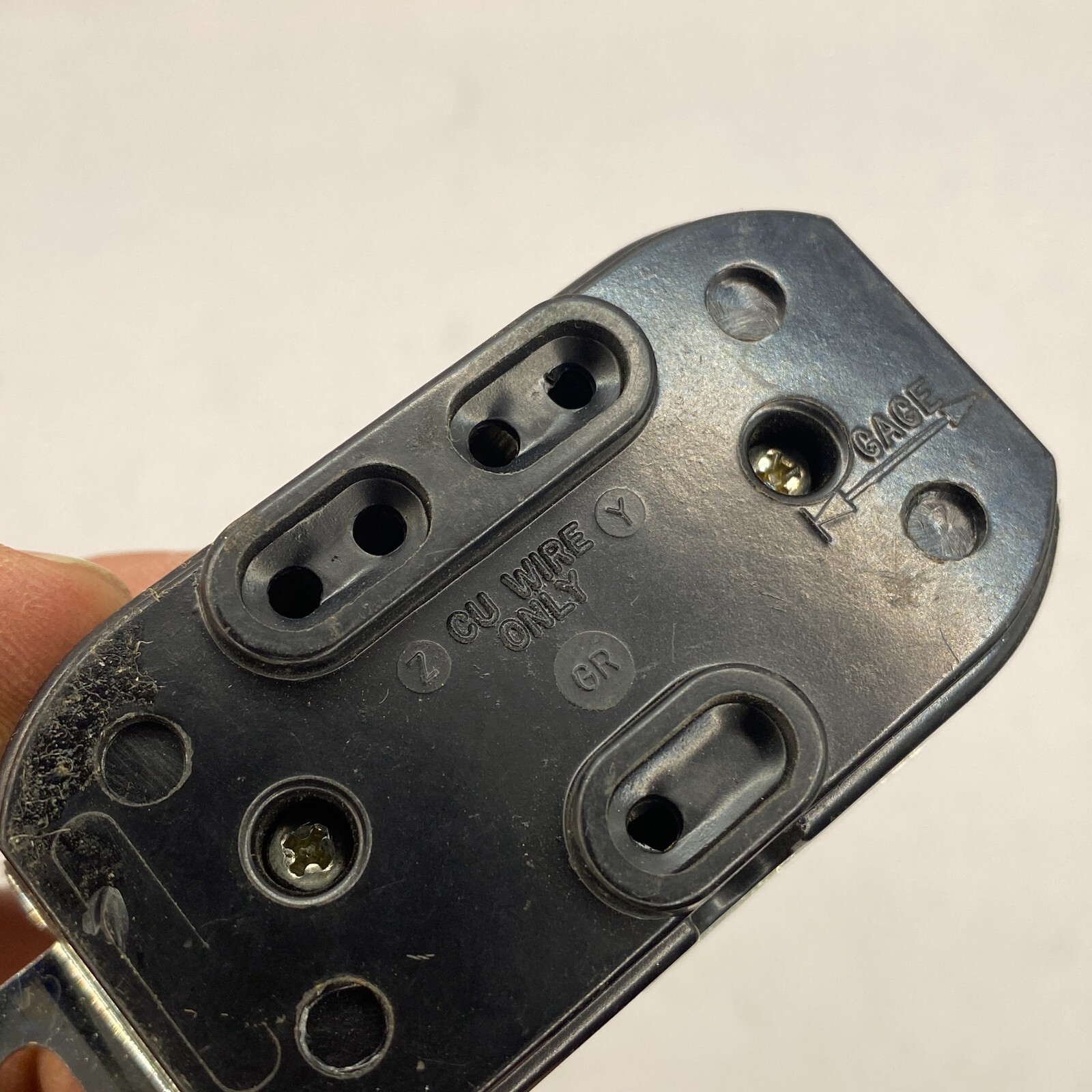 BRYANT 4700 Locking Nema L5-15 Duplex Receptacle Black Back Wired 15A 125V USA🔔
