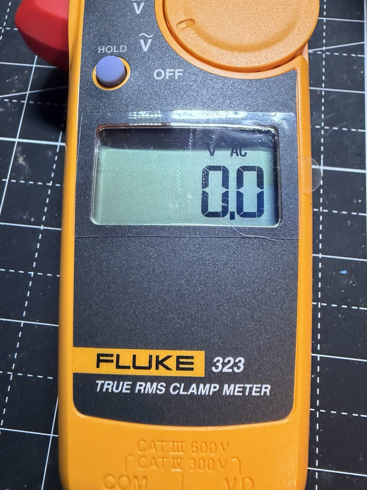 Fluke 323 Clamp Meter (4152628)