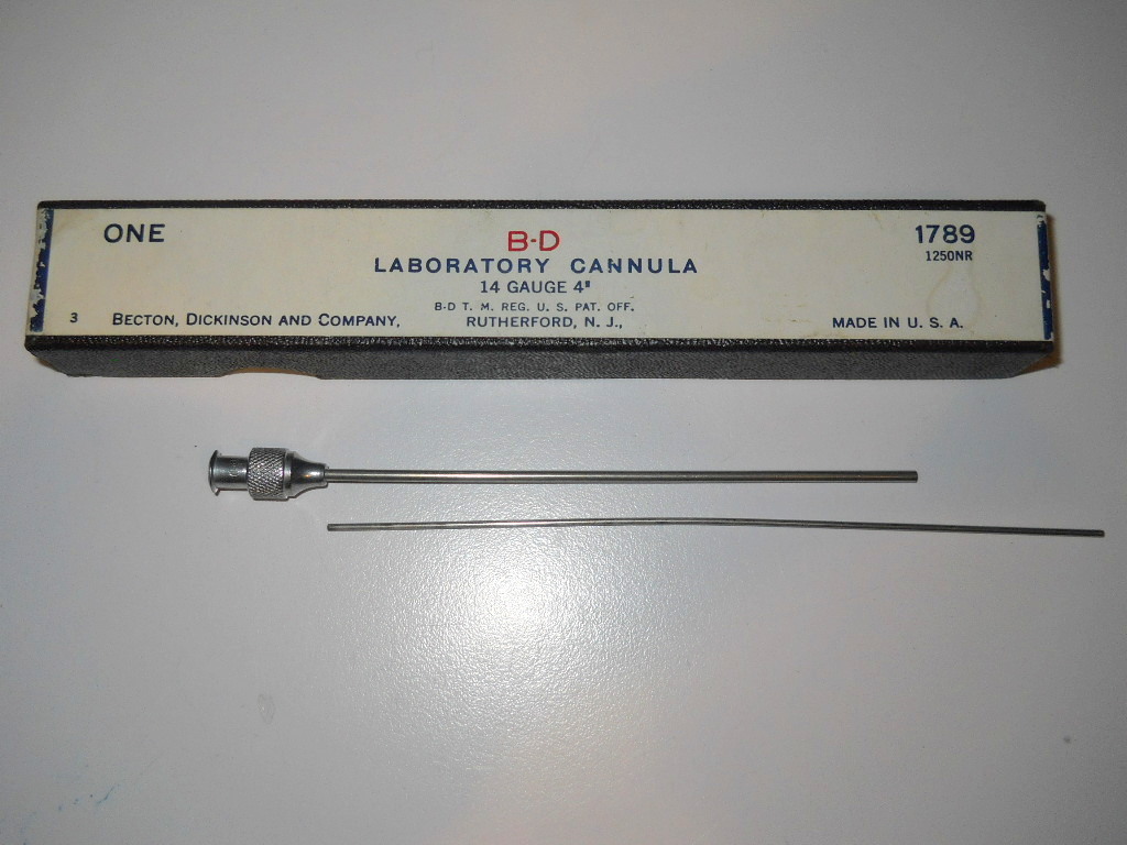 Becton Dickinson B-D Stainless Steel 14-Gauge 4″ Laboratory Cannula, 1789 1250NR