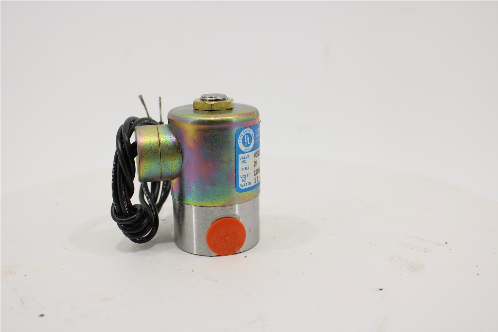 Honeywell Skinner V52DB2022 2-Way NC Solenoid Valve | 120V AC | 1/4 NPT | 10W