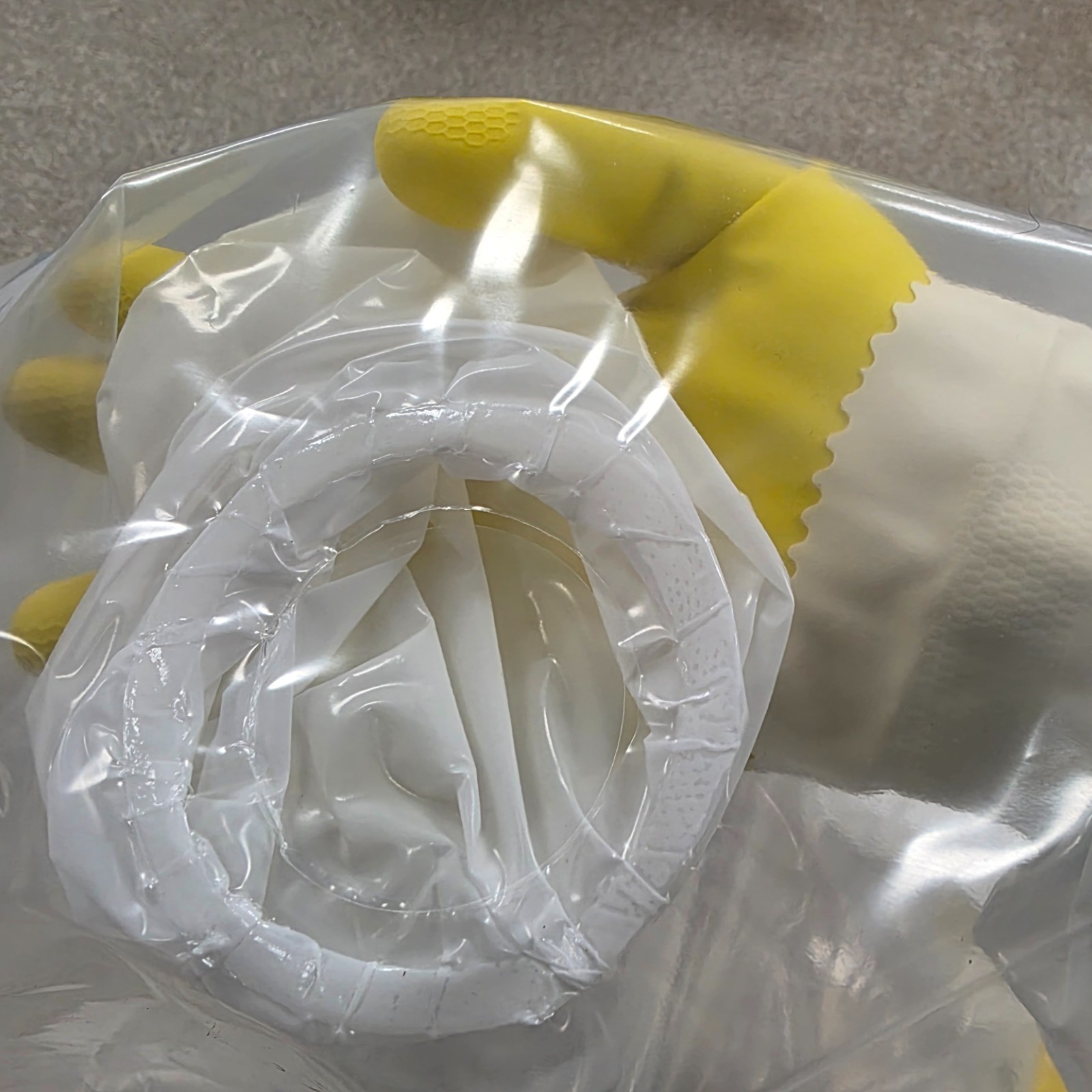 Horizontal Single Glove Bags 60″ x 60″ Clear 6 Mil Polyethylene 20/Case