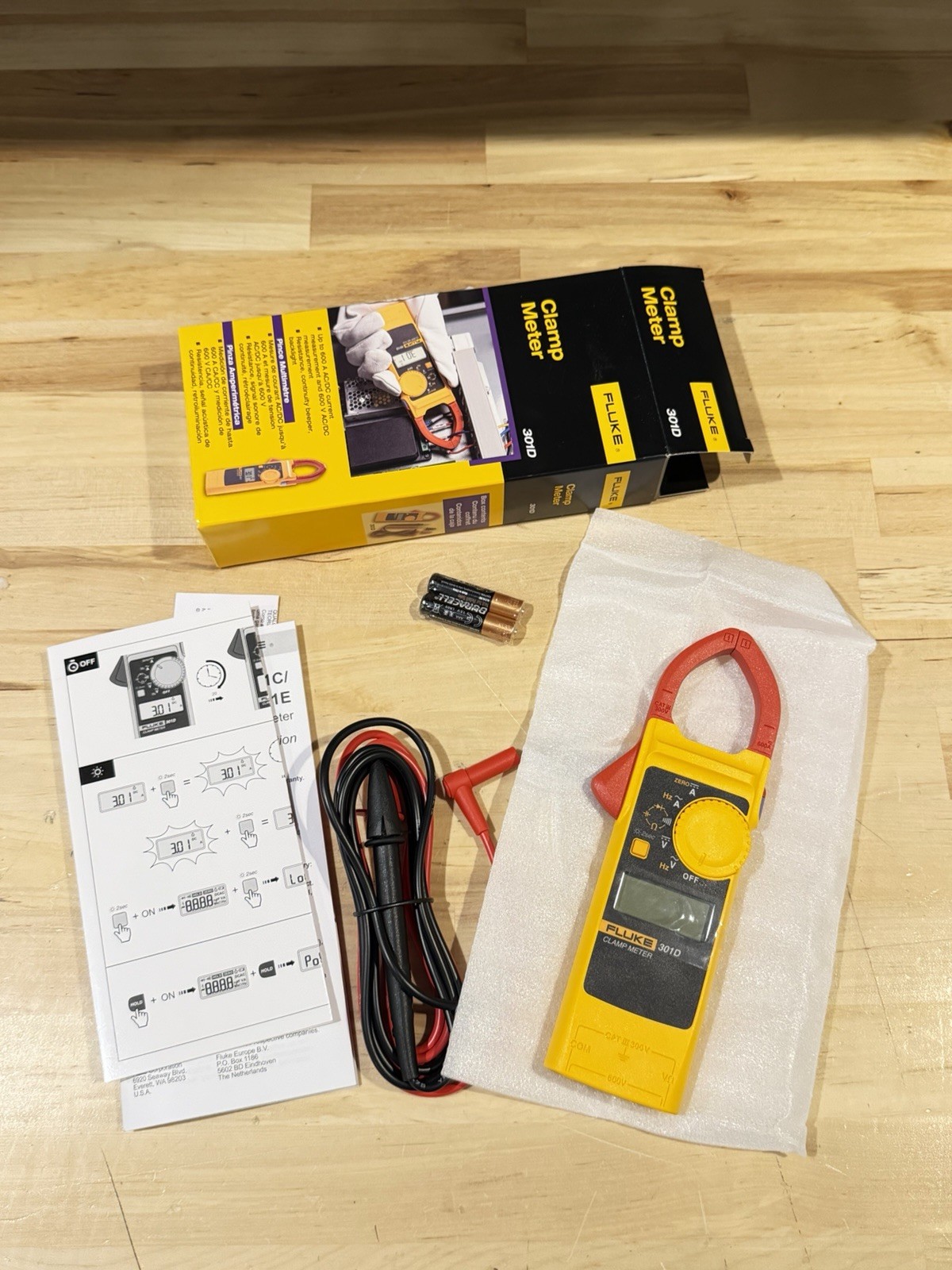 FLUKE 301D CLAMP METER (FREE SHIPPING) NEW