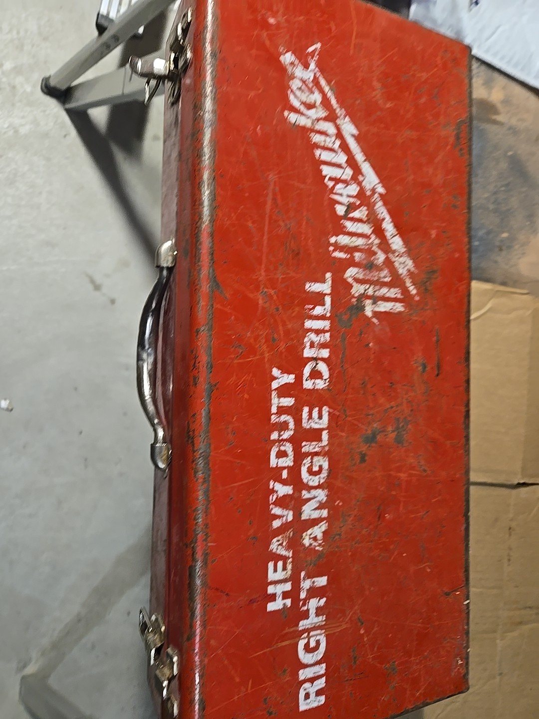 Milwaukee 1001-1 1/2 Right Angle Drill 500 RPM w/ Case And Extras Head And Bits