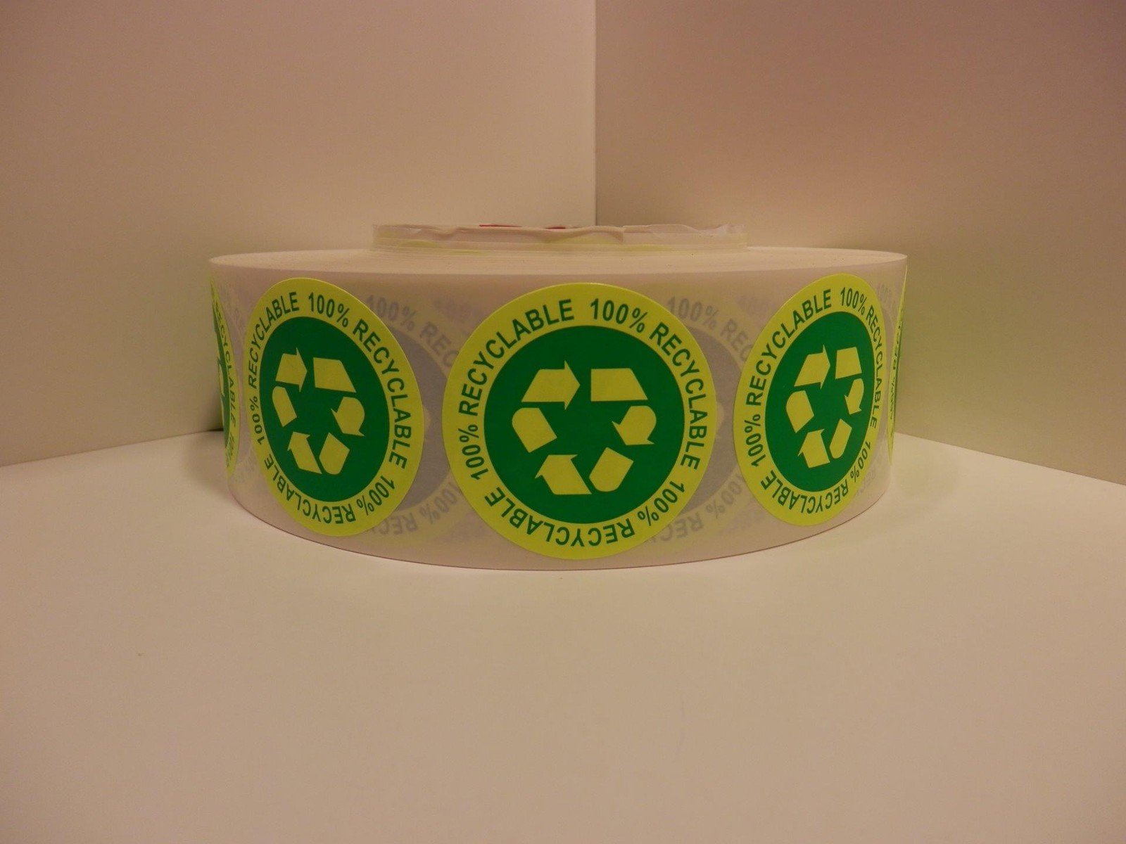 100% RECYCLABLE 1 3/4″ circle Sticker Label neon yellow (chartreuse) 250/rl