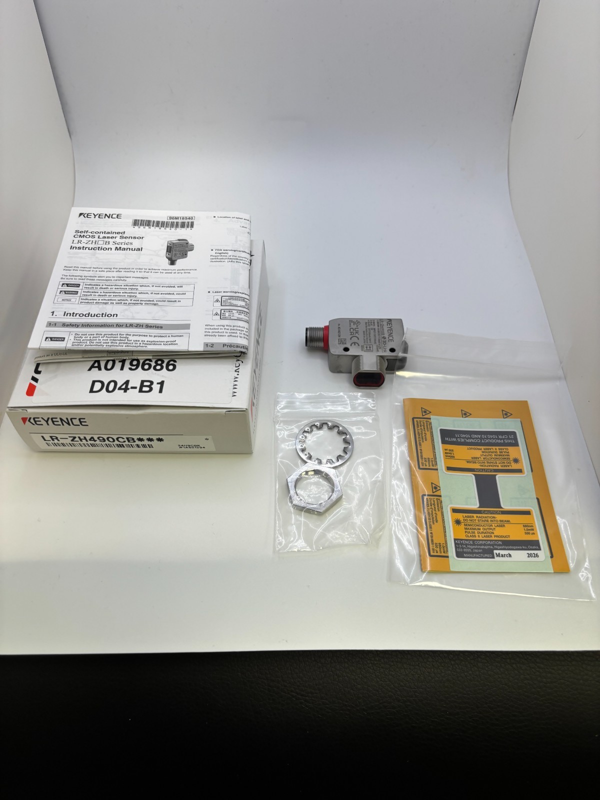LR-ZH490CB Keyence Self Contained CMOS Laser Sensor LRZH490CB