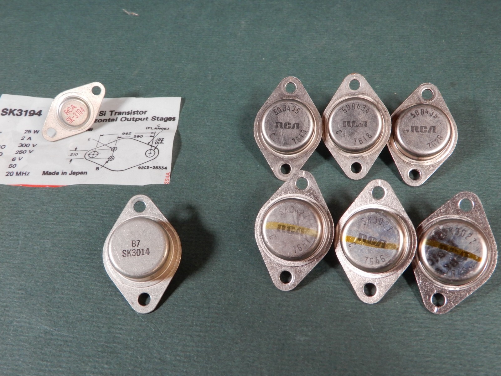 Huge Lot of RCA TO-3 Vintage Transistors SK3194 SK3014 50B435 SK3027