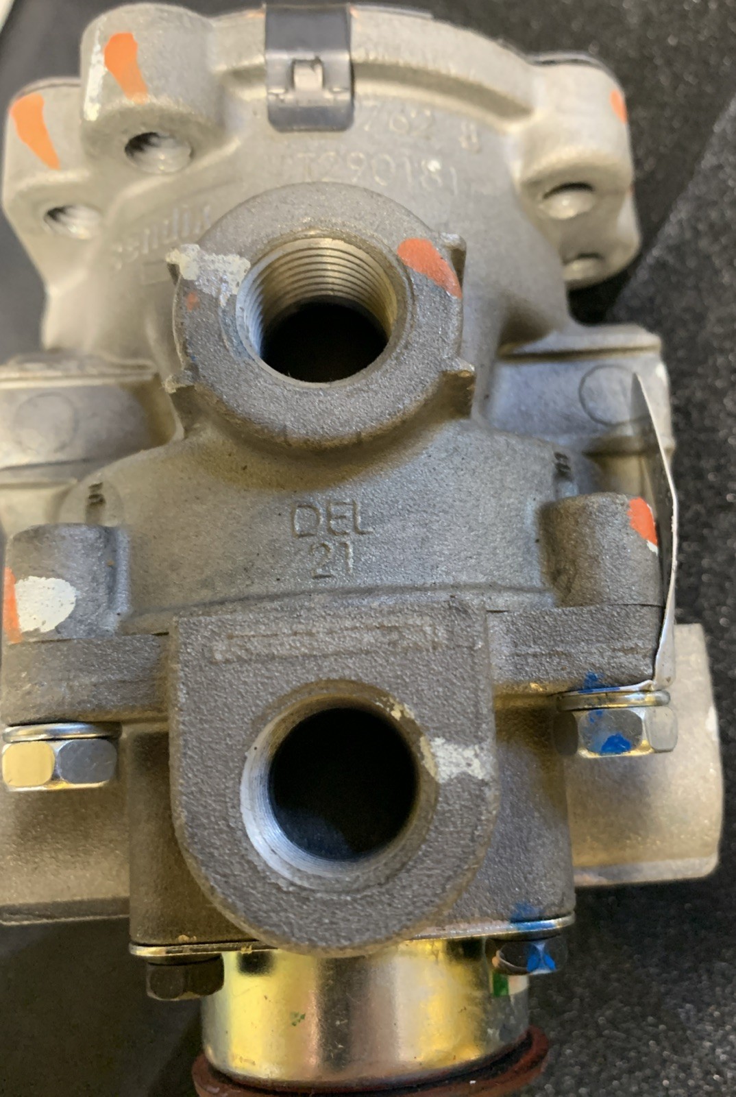 Bendix E-6 brake valve 2K242OH
