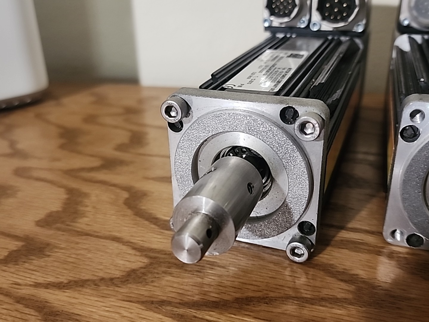 2* Motor Power Company T56.TR.0,9.E.L.02.002.A.06.60.10-104 Servo Motor