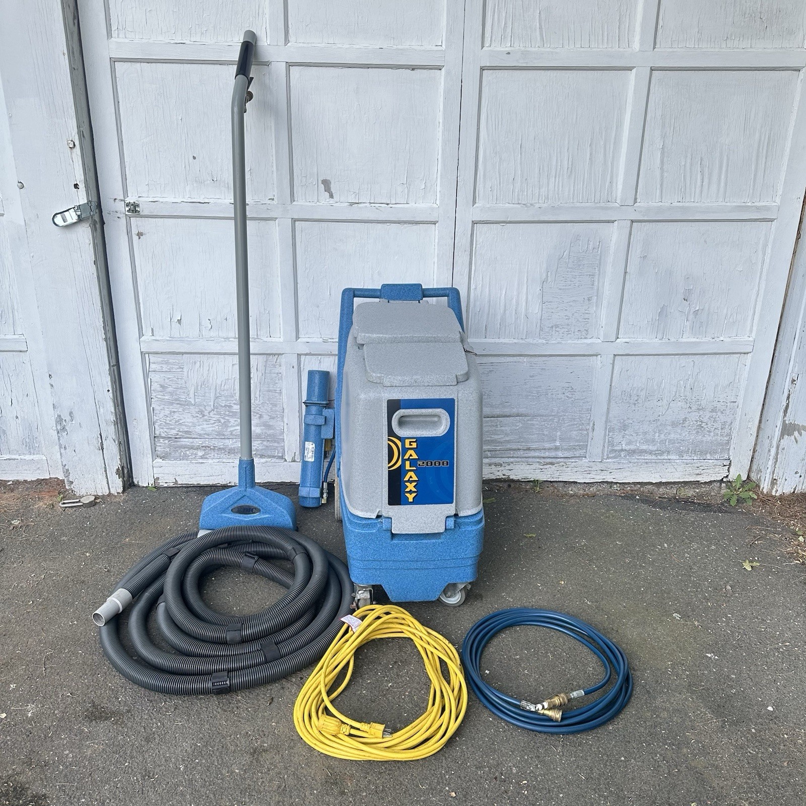 EDIC 2000CX-HR Galaxy 12 Gal. Box Carpet Extractor Adjust. 500 PSI with Heater
