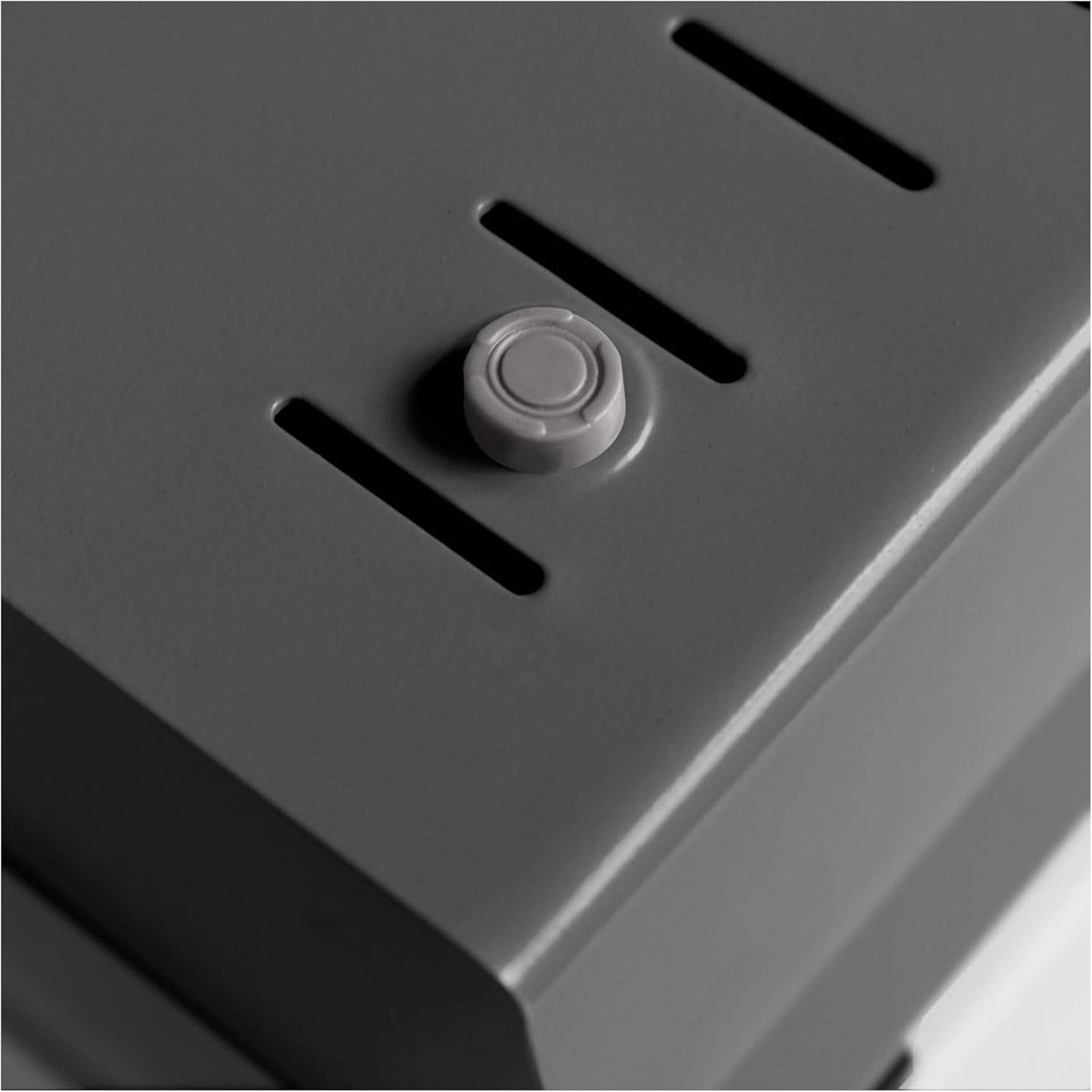 Durable 4×6 Card Holder, Metal Base, Clear Plastic Lid, AZ Index Included
