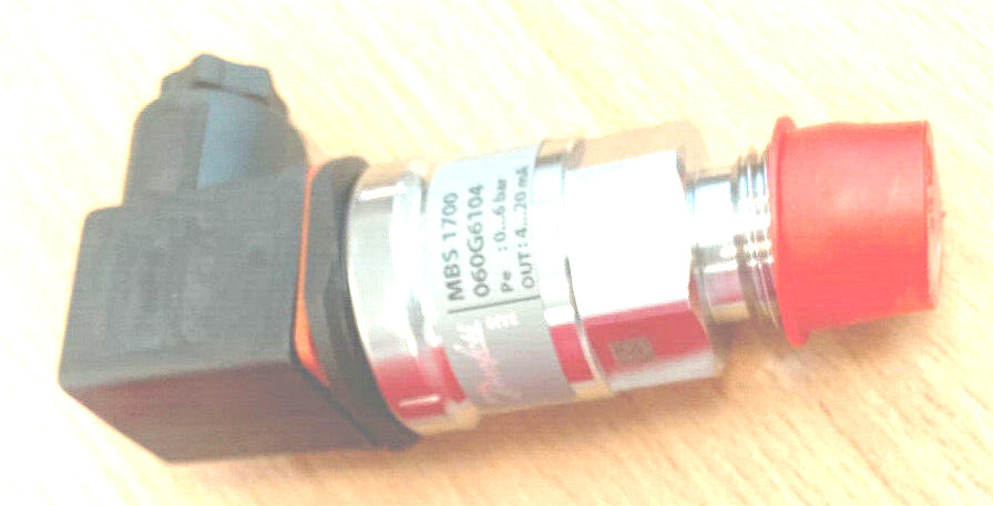 Pressure Transmitter Danfoss MBS1700 0..6Bar 4…20mA G 1/2 060G6105 + Socket