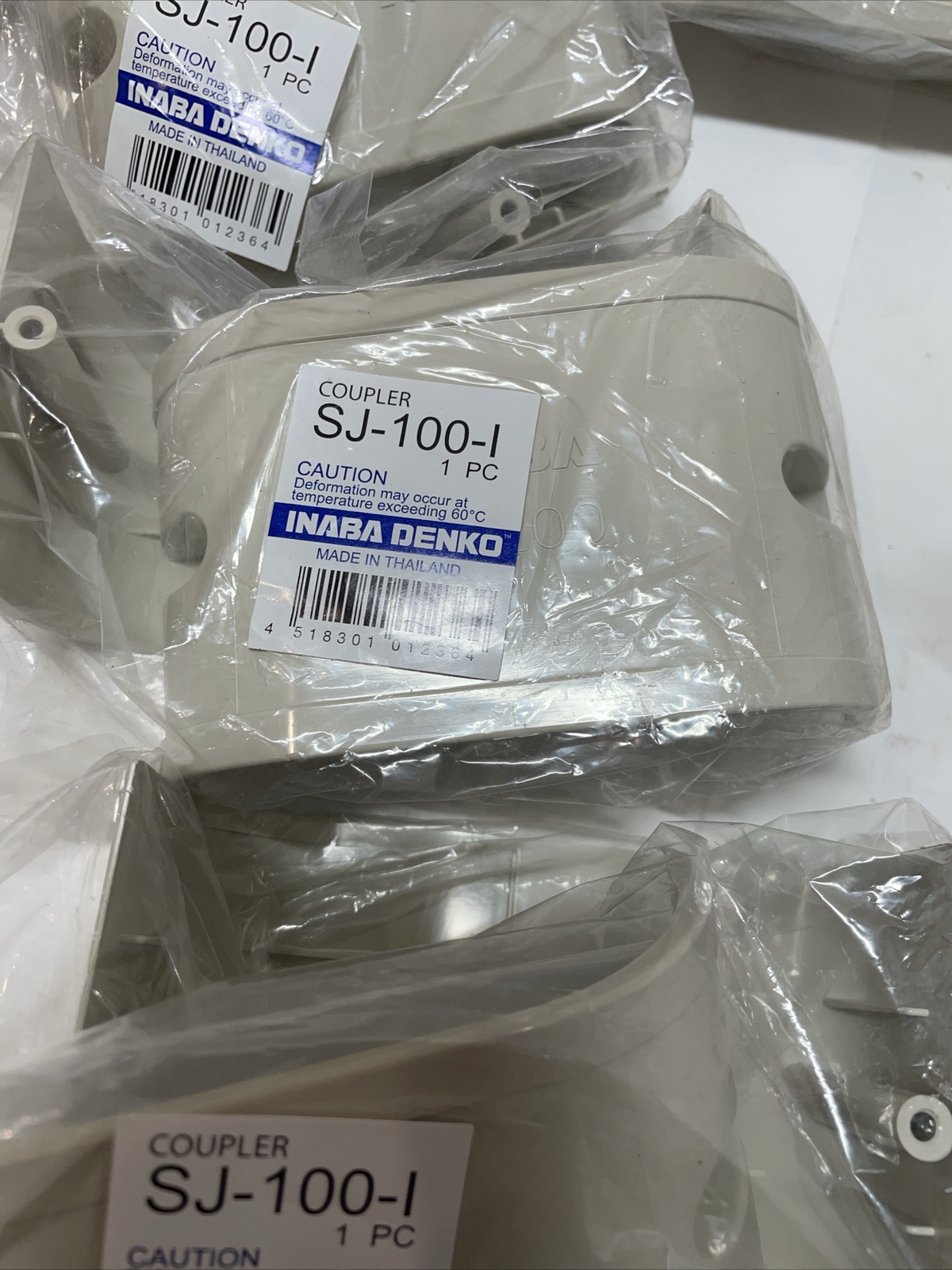 SJ-100-I Slimduct Ivory Coupler 4″ x 2-3/4″ O.D. SJ100I