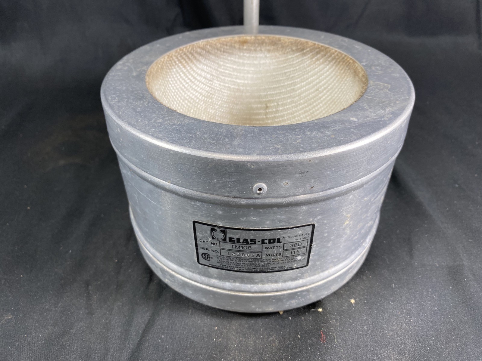 GLAS-COL 1 Liter 115 Volts 380 Watt Aluminum Housed Heating Mantle 100B TM108