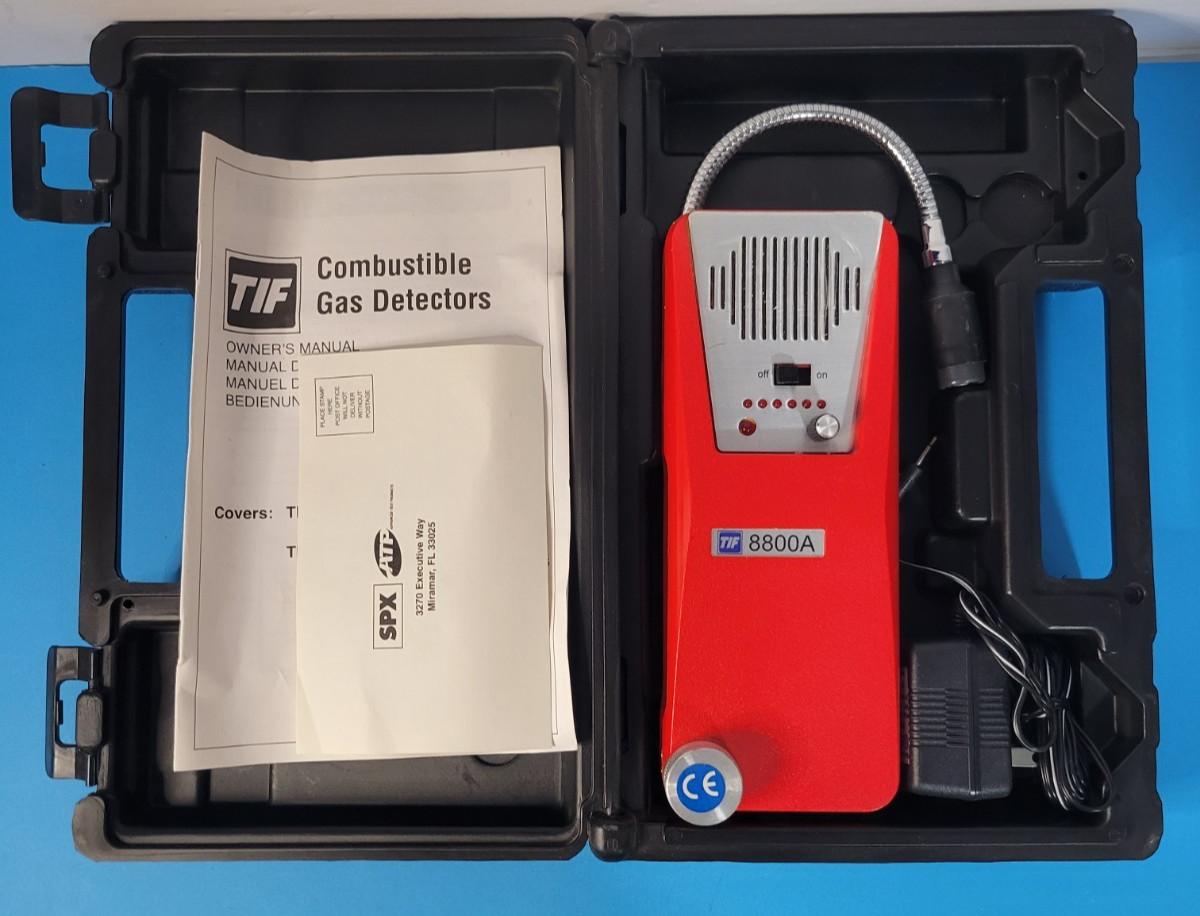 Combustible Gas Detector TIF TIF8800A Leak Tester Meter Tool Used Tested