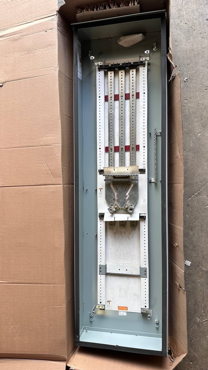 EATON PRL3a 600A 480 277V 3PH NEMA 3R Outdoor 60 inch