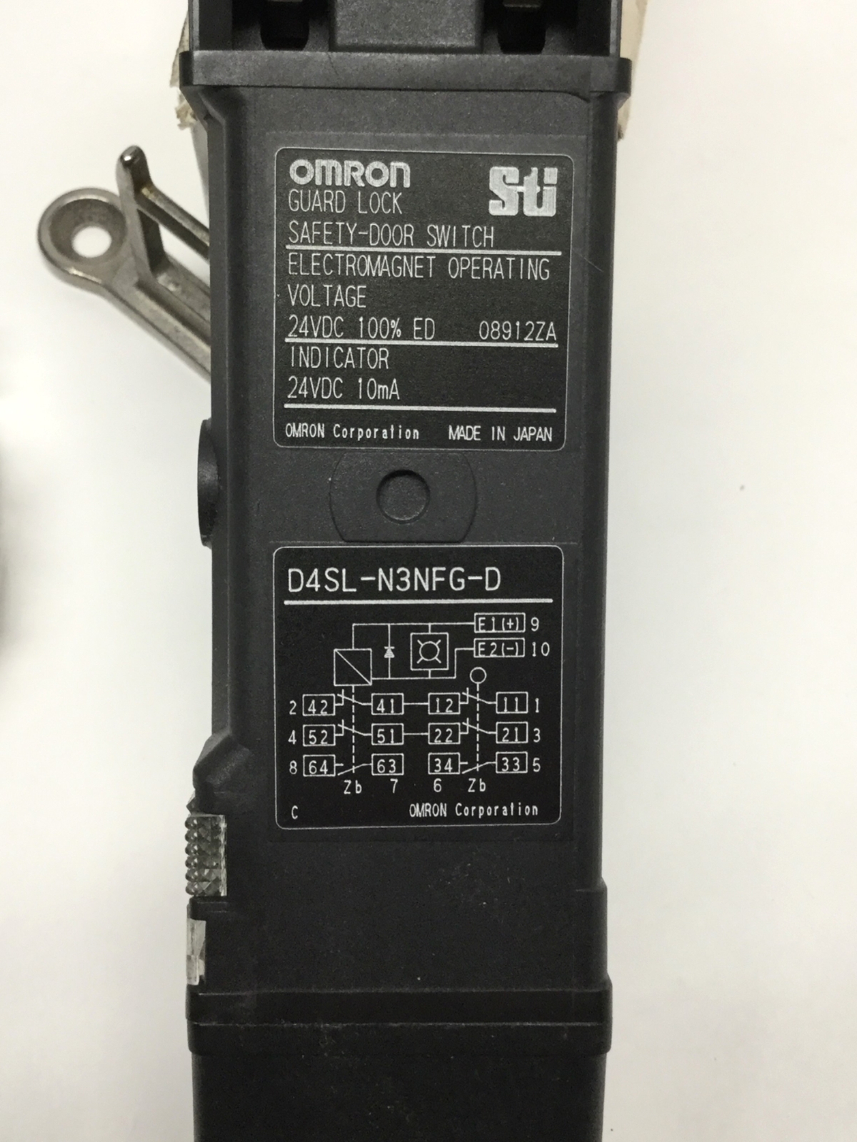 Omron D4SL-N3NFG-DN Safety Door Guard Interlock Switch, 24VDC Coil, 120VAC 1.5A