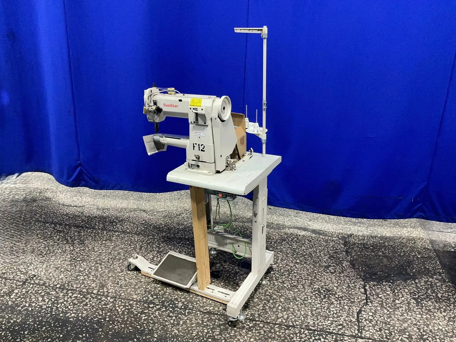 SUNSTAR SEWING MACHINE KM-380BL