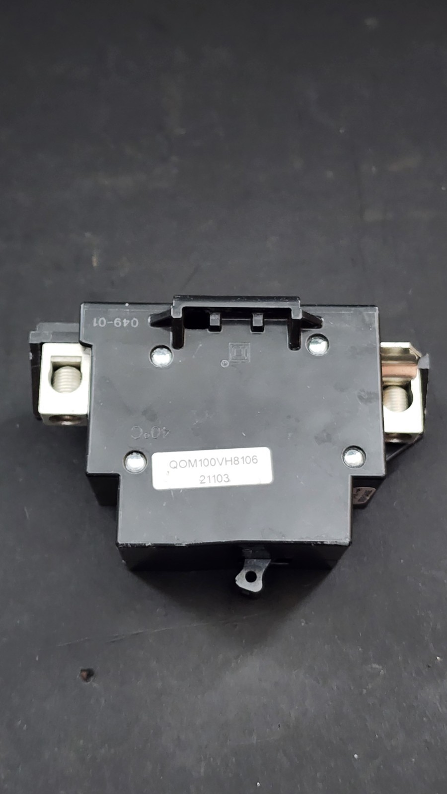 USED Square D QOM100VH8106 22kA 2 Pole 100 Amp Bolt On Main Circuit Breaker