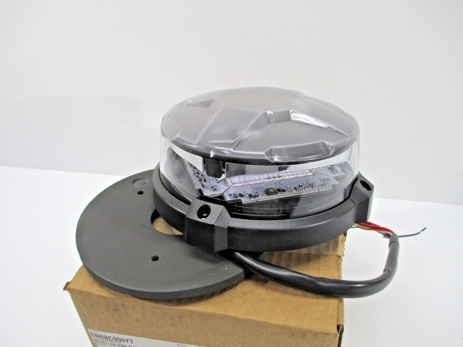 SOUNDOFF SIGNAL NROADS LOW DOME BEACON ENRBC000YT INDUSTRIAL WARNING