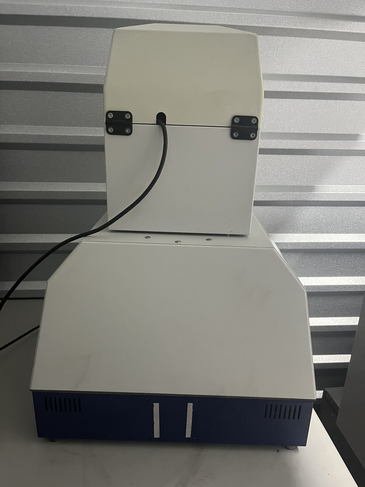 CAMAG UV Cabinet 4 TLC Visualizer | 022.9611 | 115V Lab Equipment
