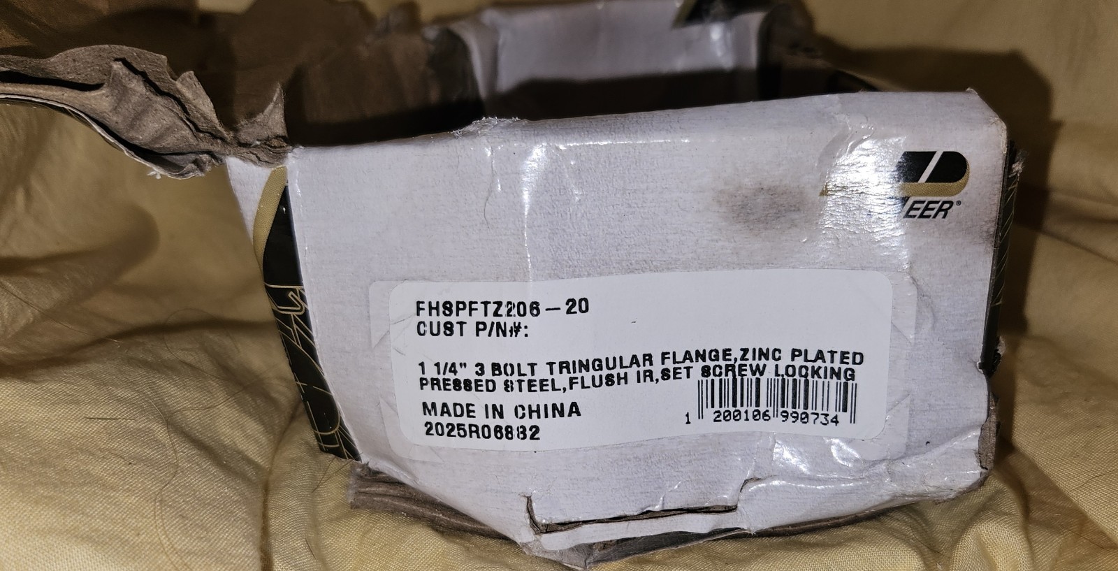 1 1/4″ 3 Bolt Tringular Flange, Zinc Plated, Press Steel, Flush IR, …