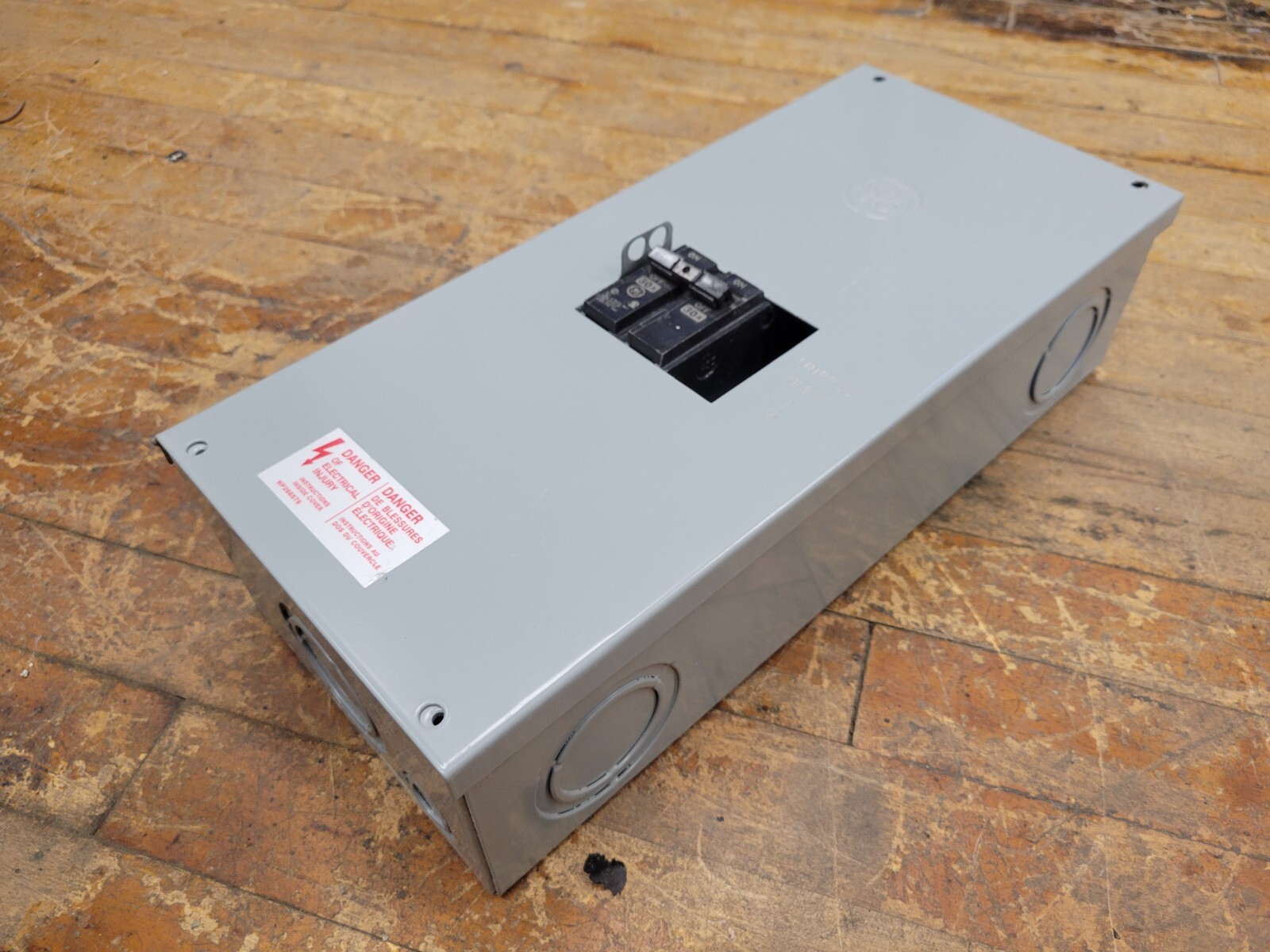 GE TQC100S Circuit Breaker Enclosure 100A 240V 3P Type 1 with THQB230 Breaker