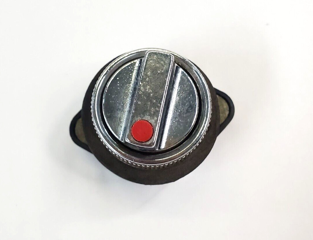 UNKNOWN BRAND 3 SELECTOR SWITCH KNOBS 2 POSITION & 1 PUSH BUTTON LOT OF 4