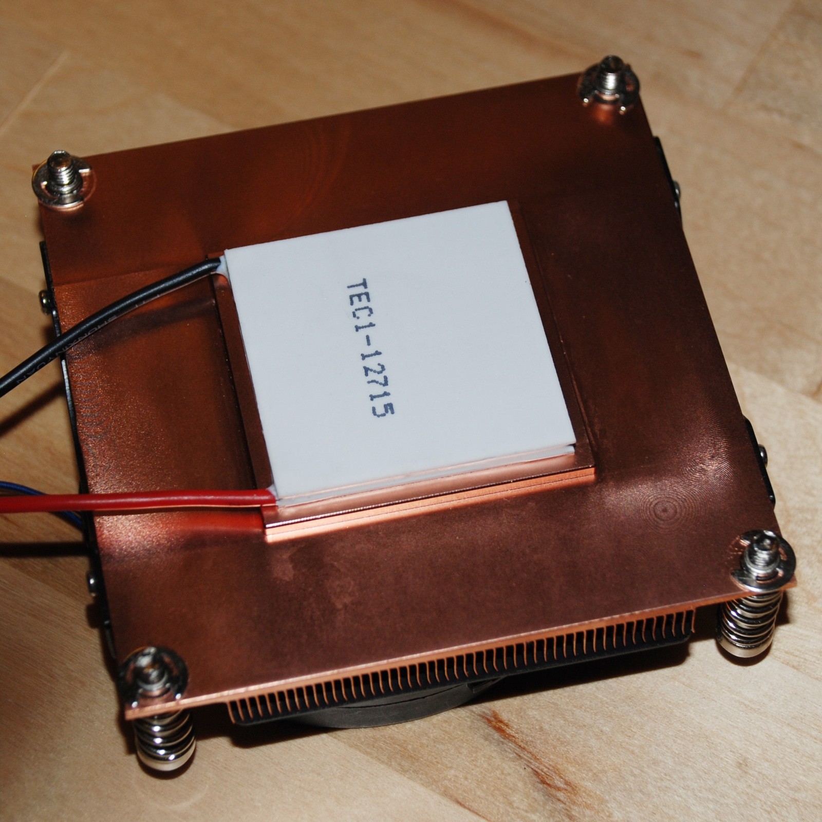 TEC1-12715 Heatsink Thermoelectric Cooler Cooling Peltier Plate Module True 15A